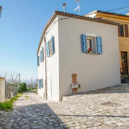 Amazing In Σπίτι διακοπών Belvedere Fogliense
