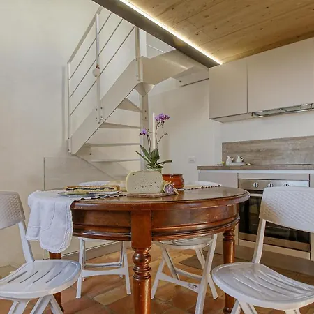 Amazing In Belvedere Fogliense